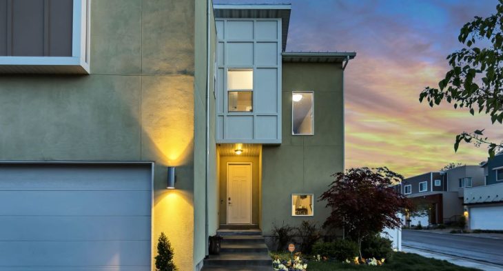 5 Styles of Exterior Lighting to Try in 2024